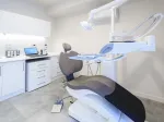 Gabinete de Cleardent Alcorcón con sillón dental