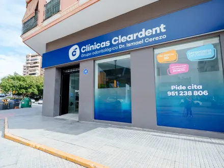 Fachada de Cleardent Málaga Carlos Haya