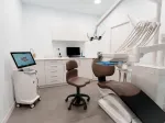 Gabinete dental de Cleardent Granada Ovidio con escáner intraoral