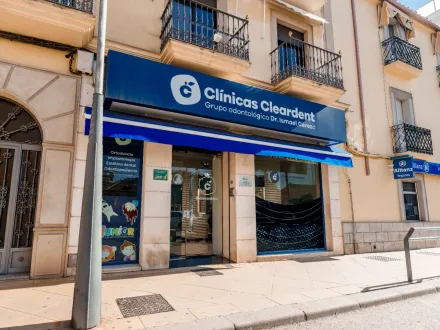Fachada de Cleardent Linares