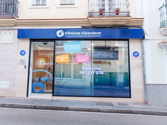 Fachada de Cleardent Nerja