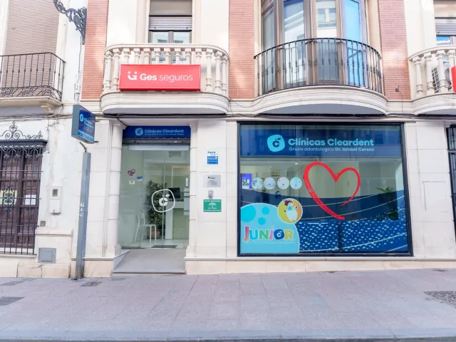 Fachada de Cleardent Priego de Córdoba