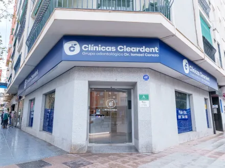 Fachada de Cleardent Torre del Mar