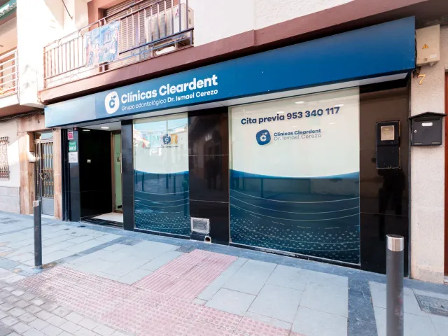 Fachada de Cleardent Torredonjimeno