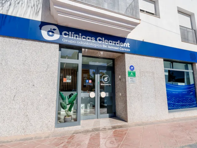 Fachada de Cleardent Vera