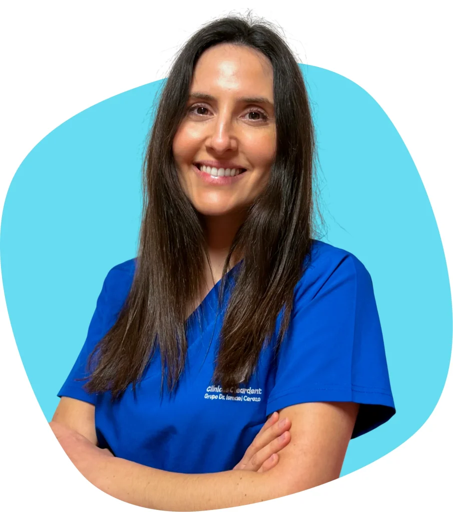 marta escudero gongora  ortodoncista cleardent almerimar 11zon