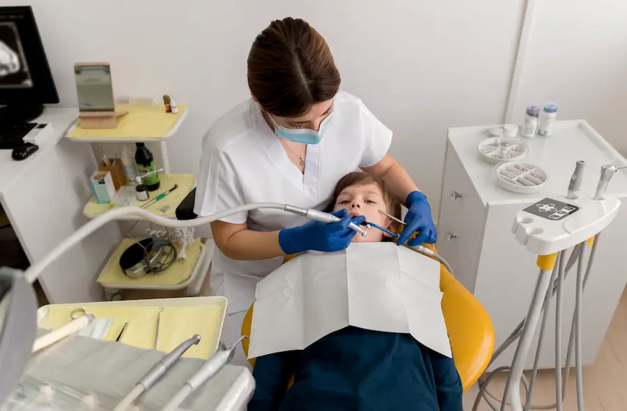 visita al dentista  niño sindrome de down Cleardent