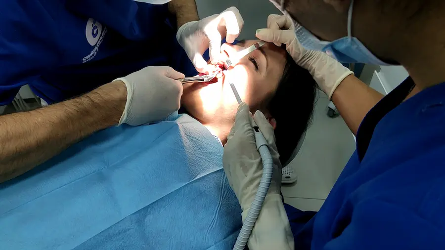 Técnicas de para regeneración o injerto de hueso, cleardent